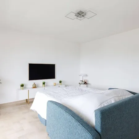 Апартаменты Les Pins Detente &